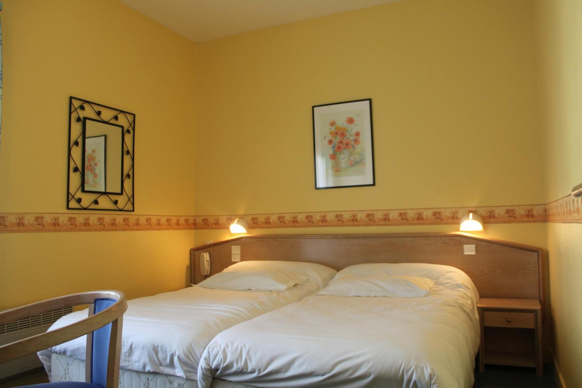 Hotel Des Bains Lancieux Habitación foto